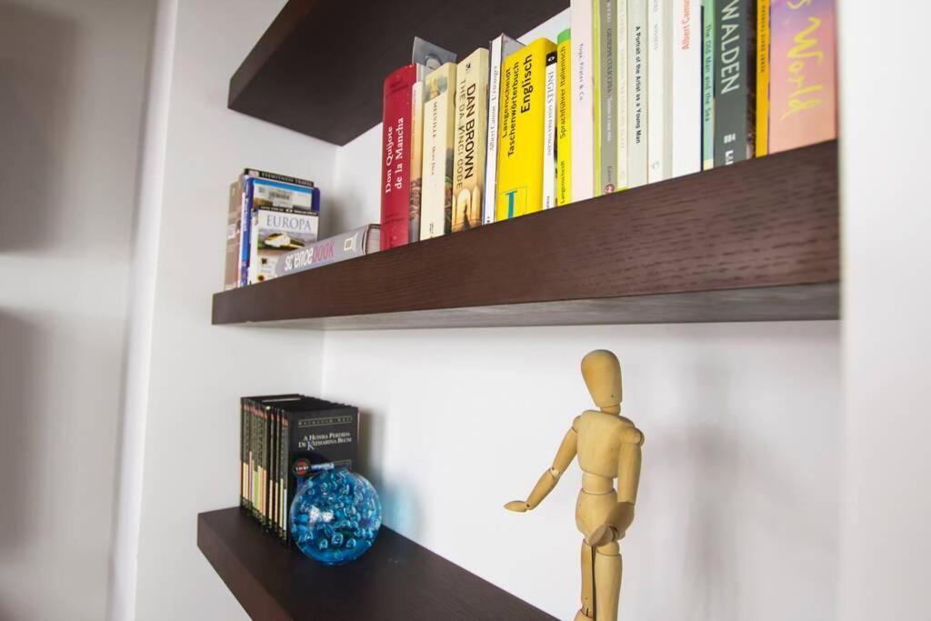 아베이루 Casa Da Torre Com Garagem Gratuito 아파트 외부 사진