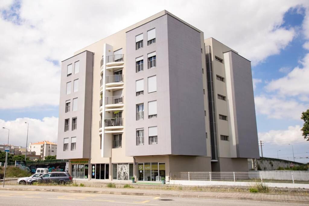 아베이루 Casa Da Torre Com Garagem Gratuito 아파트 외부 사진